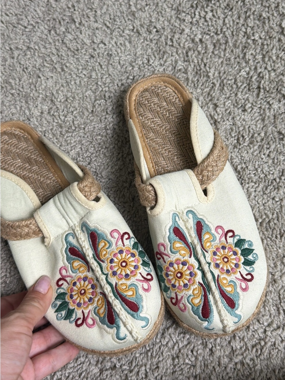 Embroidered Cream Slip-On Women's Mules - Picture 3 of 3